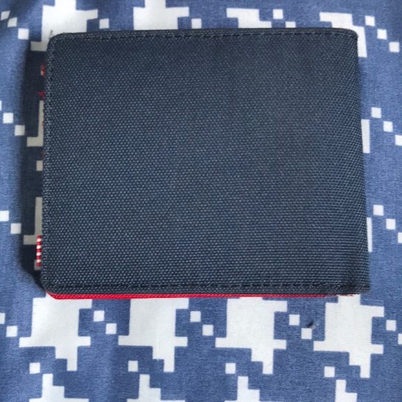 Wallet - Picture 3 of 3